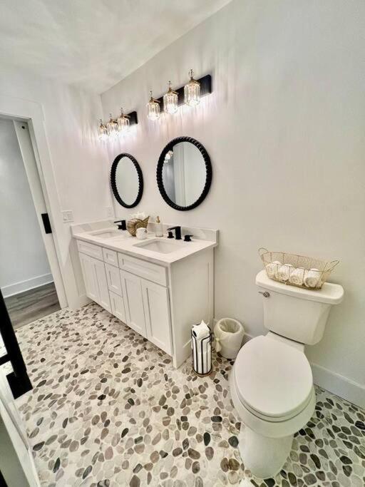 Luxury City Loft In Gainesville B エクステリア 写真