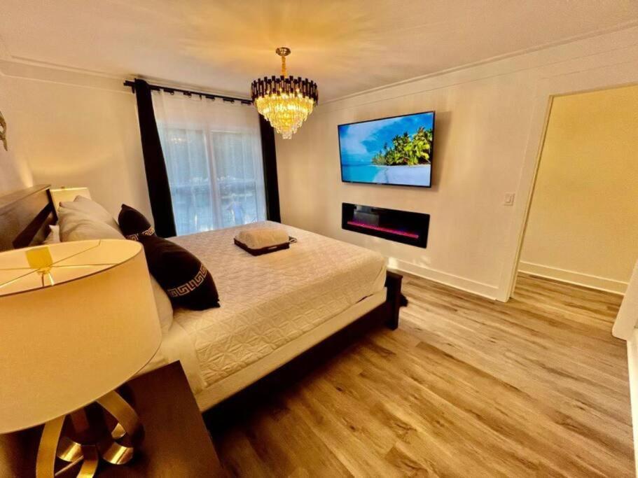 Luxury City Loft In Gainesville B エクステリア 写真